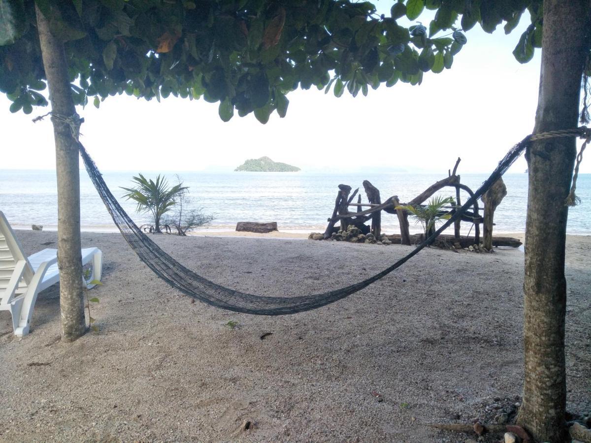 Red Coral Villa Langkawi Екстериор снимка